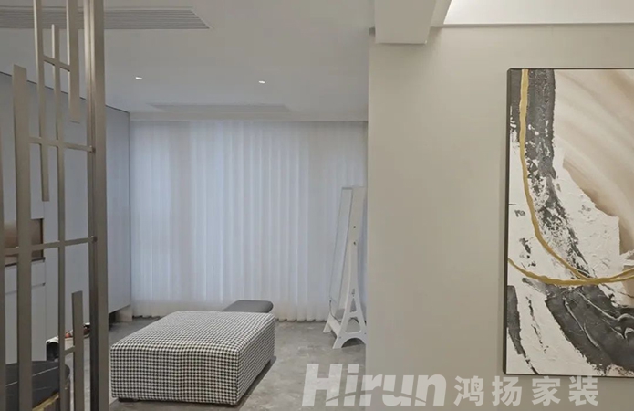 220㎡輕奢大宅，在超大弧形陽臺欣賞270度江景的品質生活